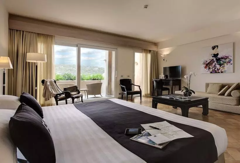 سوییت جونیور با چشمانداز دریا, L'Ea Bianca Luxury Resort