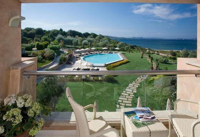 חדר דלוקס נוף לים, L'Ea Bianca Luxury Resort