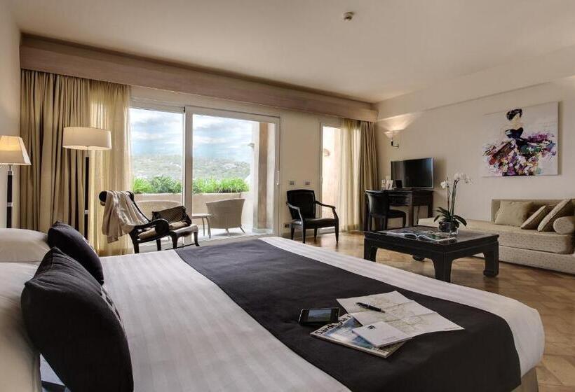 سوییت جونیور با چشم‌انداز دریا, L'Ea Bianca Luxury Resort
