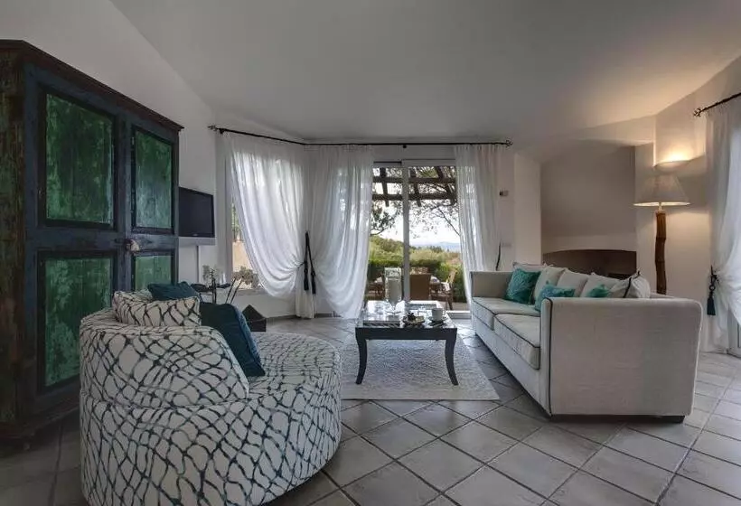 ویلا دلوکس 3 خوابه, L'Ea Bianca Luxury Resort