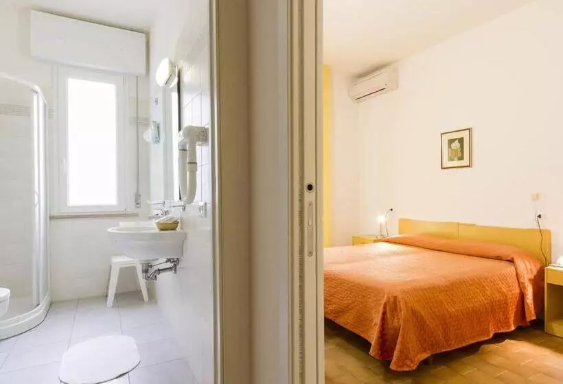 Camera Standard con Balcone, Meris