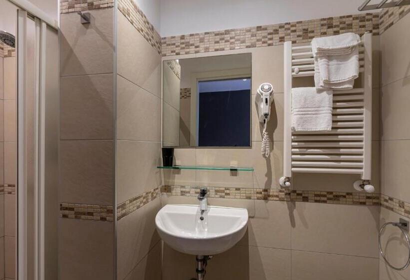 חדר סטנדרט, Mocambo