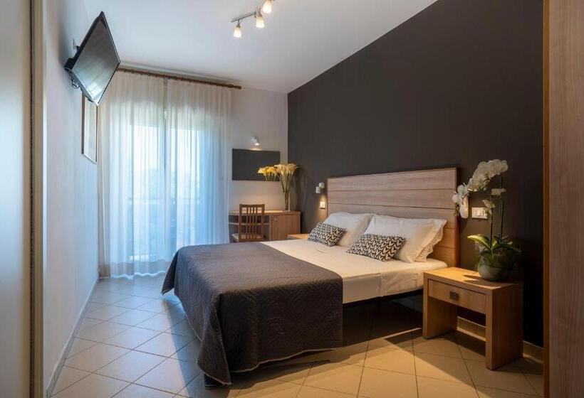 חדר סטנדרט, Mocambo