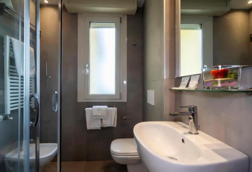 חדר סטנדרט יחיד, Mocambo