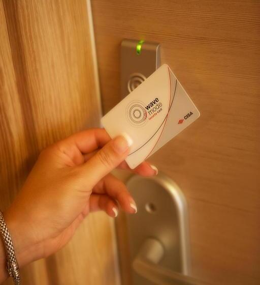 חדר סטנדרט מותאם לאדם עם מוגבלויות, Mocambo