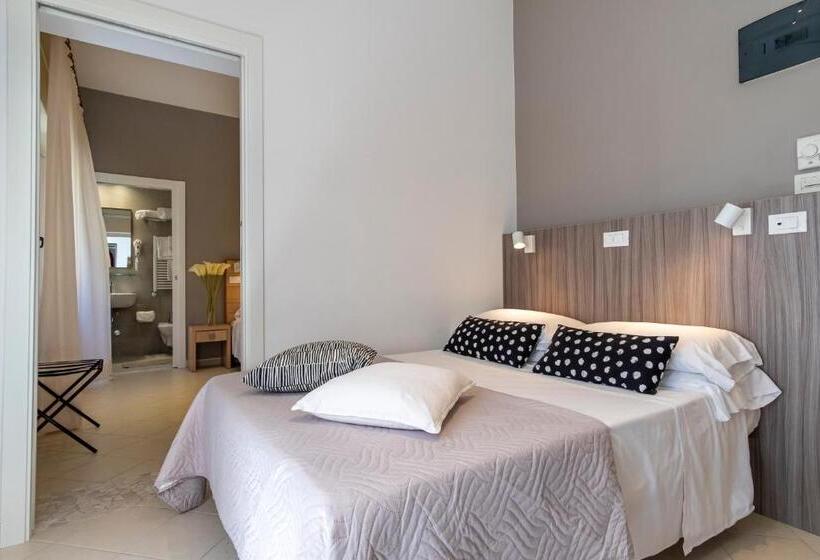 חיבור הדירה עם חדר שינה אחד, Mocambo