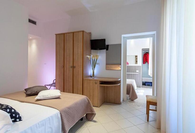 חיבור הדירה עם חדר שינה אחד, Mocambo