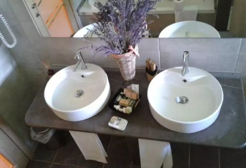 اتاق لوکس, Montebelli Agriturismo & Country