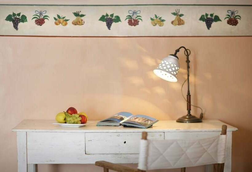 חדר דלוקס, Relais Corte Palmieri & Il Chiostro  Residenza D Epoca