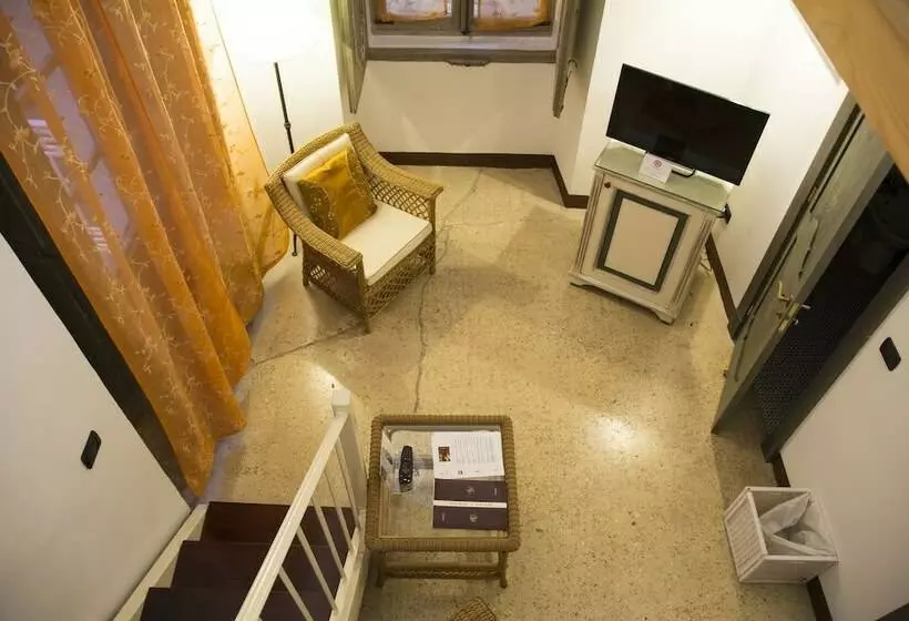 スーペリアールーム, Relais Corte Palmieri & Il Chiostro Residenza D Epoca