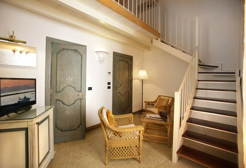 חדר סופריור, Relais Corte Palmieri & Il Chiostro  Residenza D Epoca