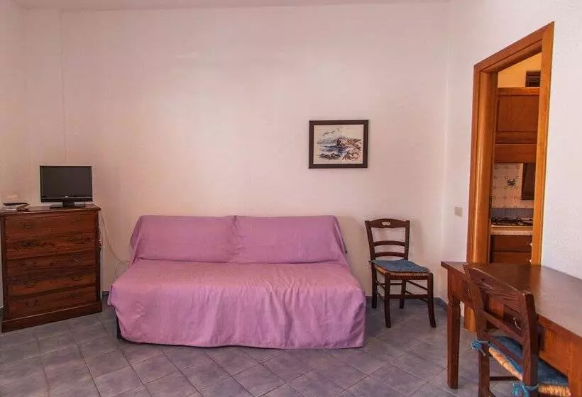 استودیوی سوپریور, Residence La Villetta