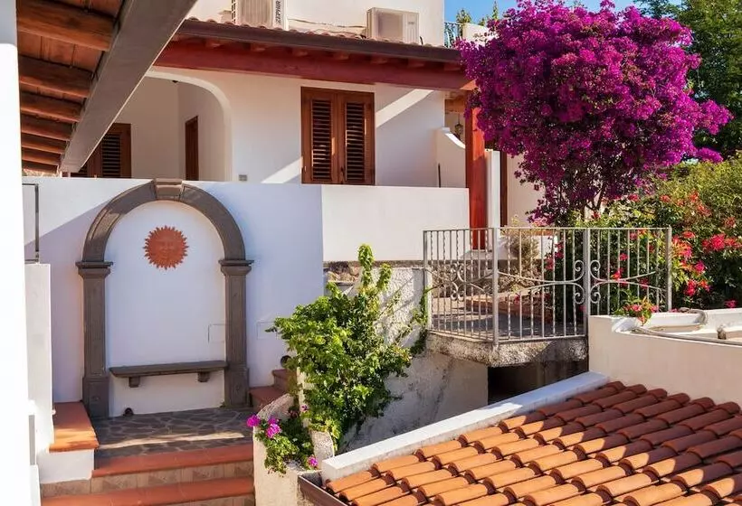 استودیوی سوپریور, Residence La Villetta