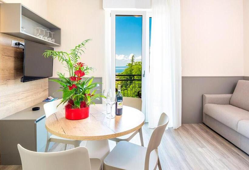 1 Bedroom Apartment Lake View, Residenza Panorama