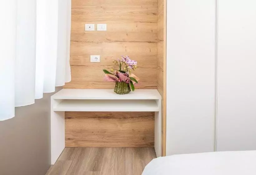 2 Bedrooms Apartment Lake View, Residenza Panorama
