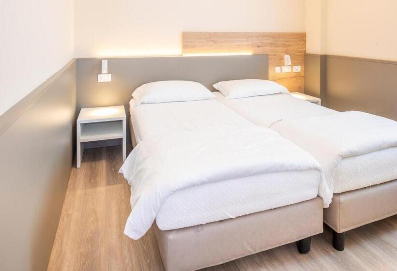 2 Bedrooms Apartment Lake View, Residenza Panorama