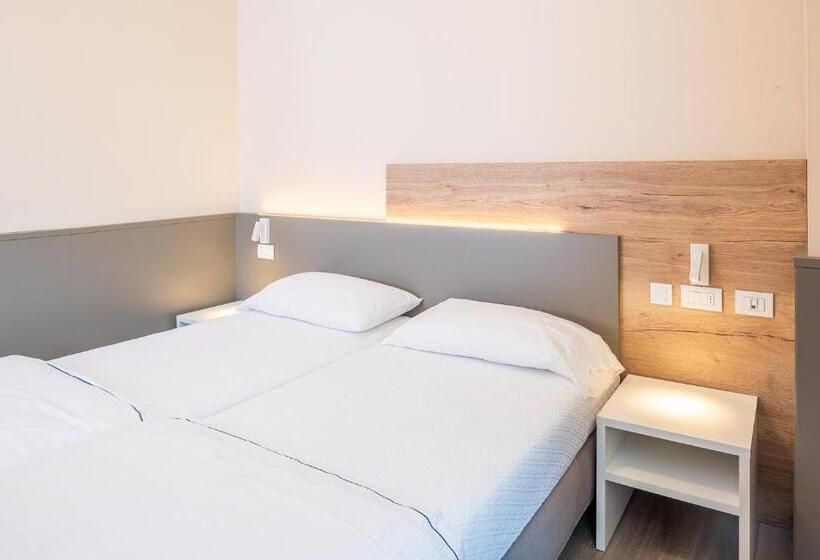 2 Bedrooms Apartment Lake View, Residenza Panorama