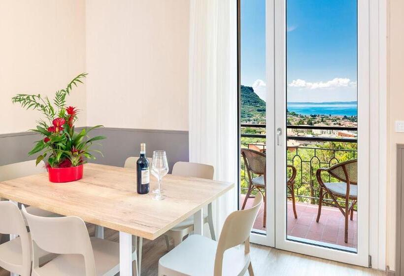 2 Bedrooms Apartment Lake View, Residenza Panorama