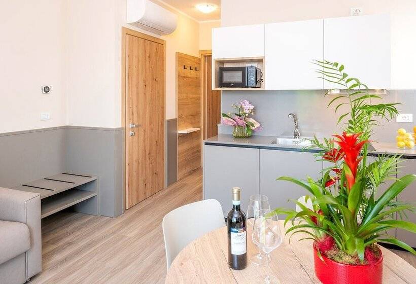 1 Bedroom Apartment Lake View, Residenza Panorama