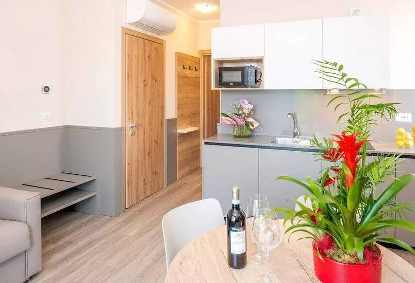 1 Bedroom Apartment Lake View, Residenza Panorama