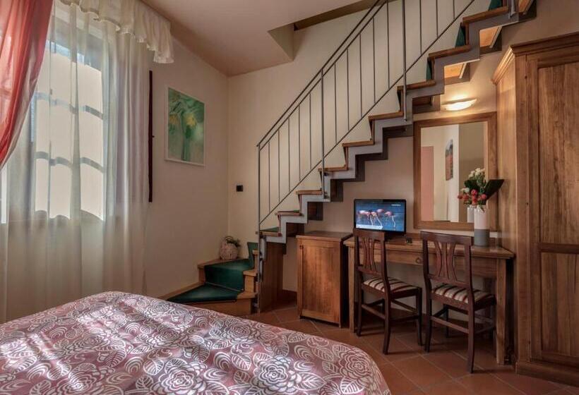 غرفة عائلية, & Restaurant Casolare Le Terre Rosse