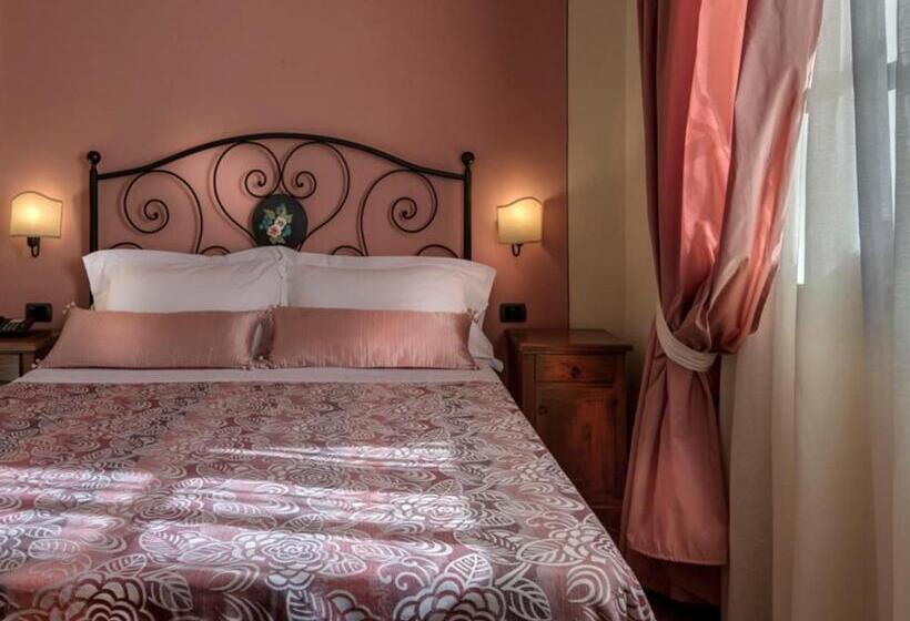 غرفة عائلية, & Restaurant Casolare Le Terre Rosse