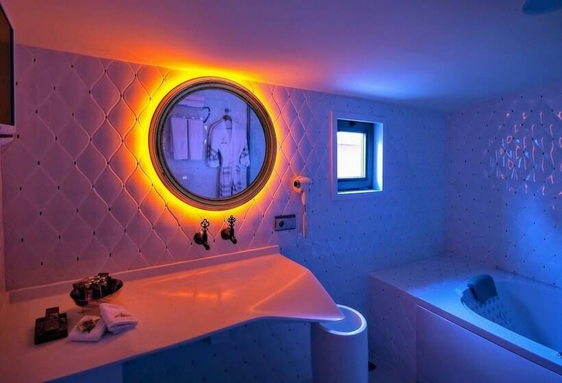 سوییت, Sultania Boutique Class