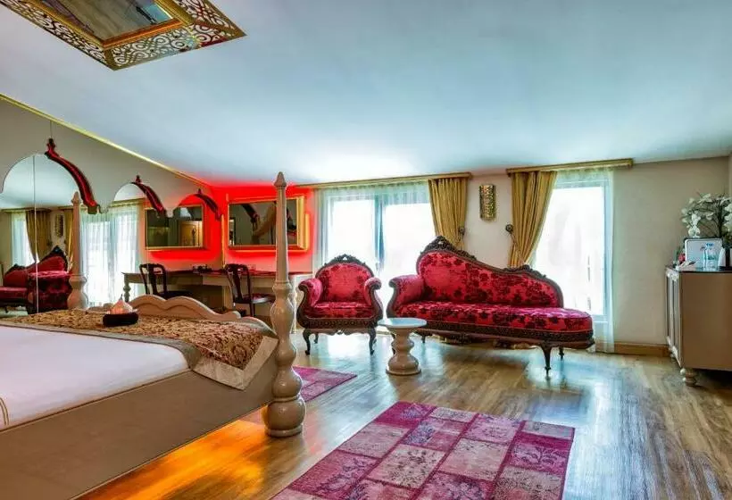 Suite with Hot Tub, Sultania Boutique Class
