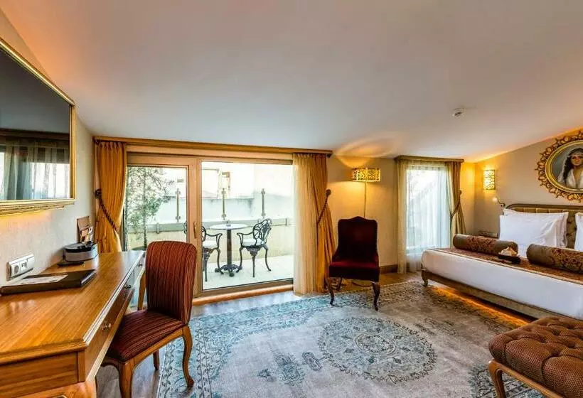 Deluxe Room with Balcony, Sultania Boutique Class