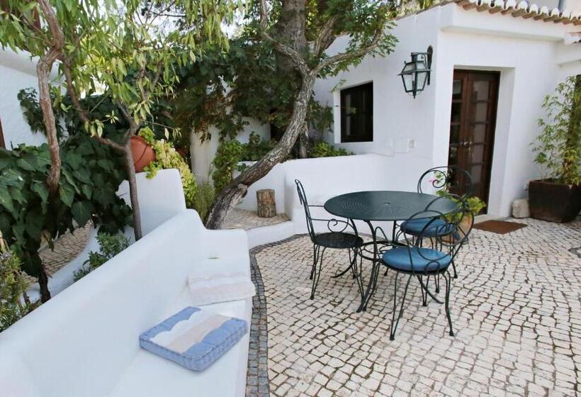 클래식 스위트, Uma Casa A Beira Sol