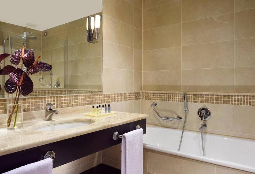 سوییت جونیور, Unahotels Varese