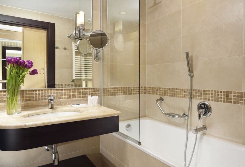 اتاق استاندارد, Unahotels Varese