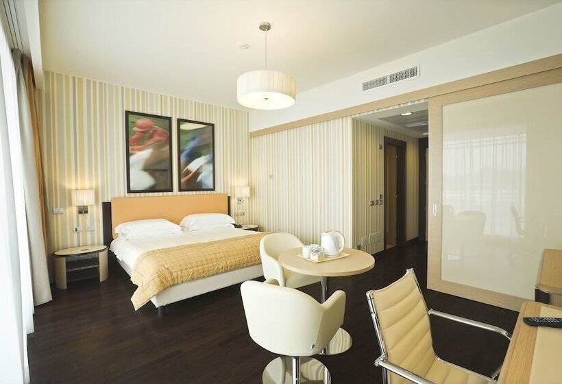 اتاق لوکس, Unahotels Varese