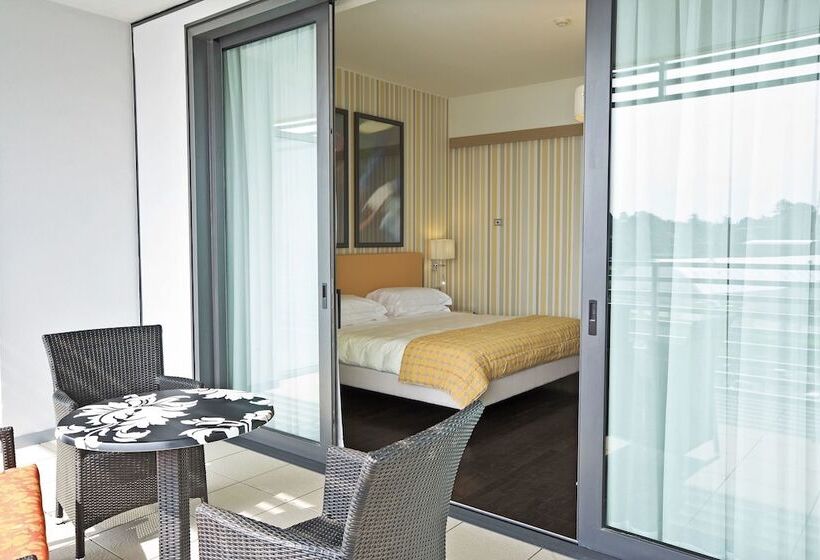 استودیوی استاندارد, Unahotels Varese