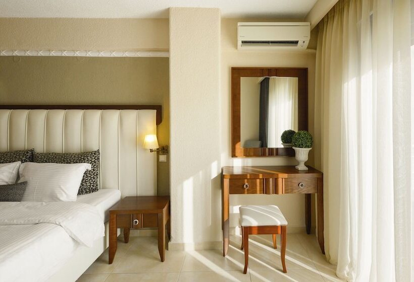 חדר סטנדרט לשלושה, Secret Paradise Hotel & Spa