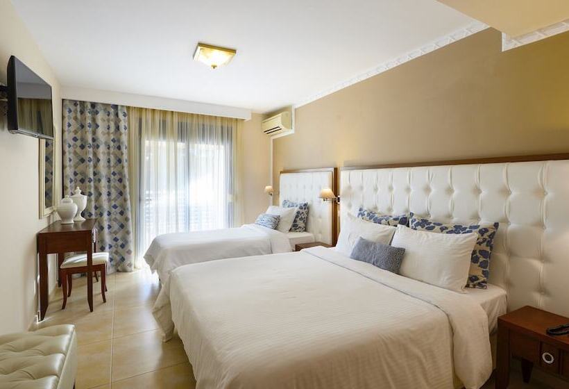 חדר סטנדרט לשלושה, Secret Paradise Hotel & Spa