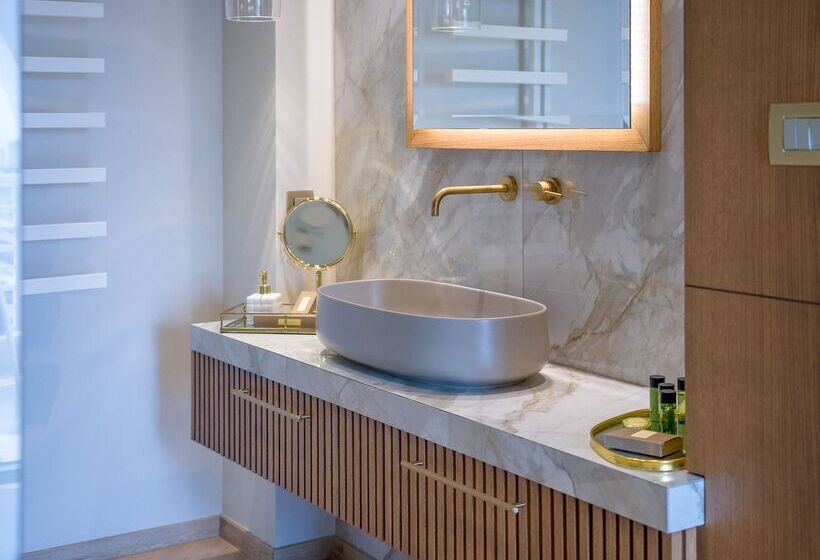 סוויטת אקזקיוטיב נוף לים, Secret Paradise Hotel & Spa