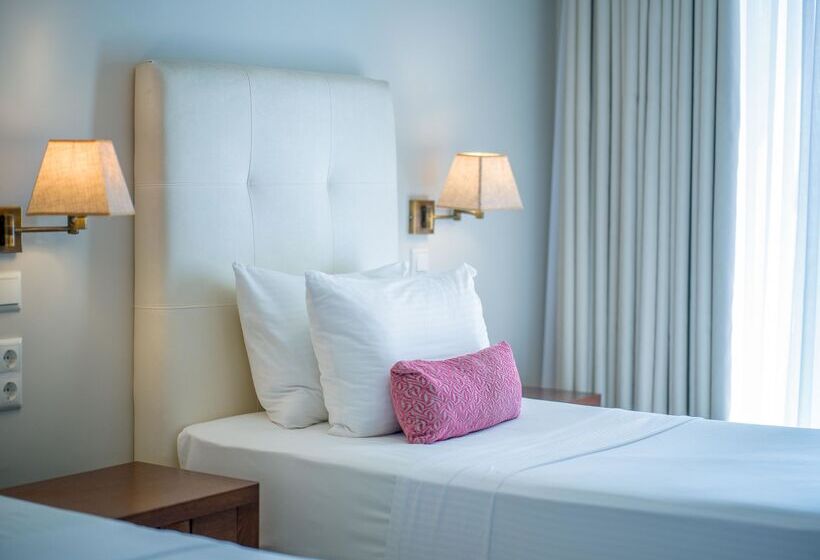 חדר סטנדרט לשלושה, Secret Paradise Hotel & Spa