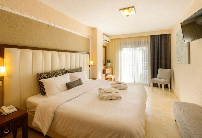 חדר אקזקיוטיב נוף לים, Secret Paradise Hotel & Spa