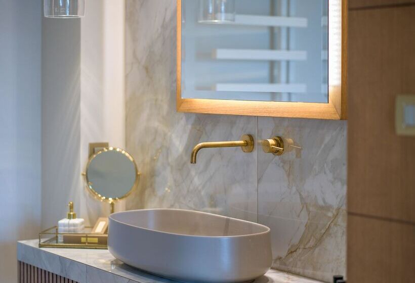 סוויטת אקזקיוטיב נוף לים, Secret Paradise Hotel & Spa