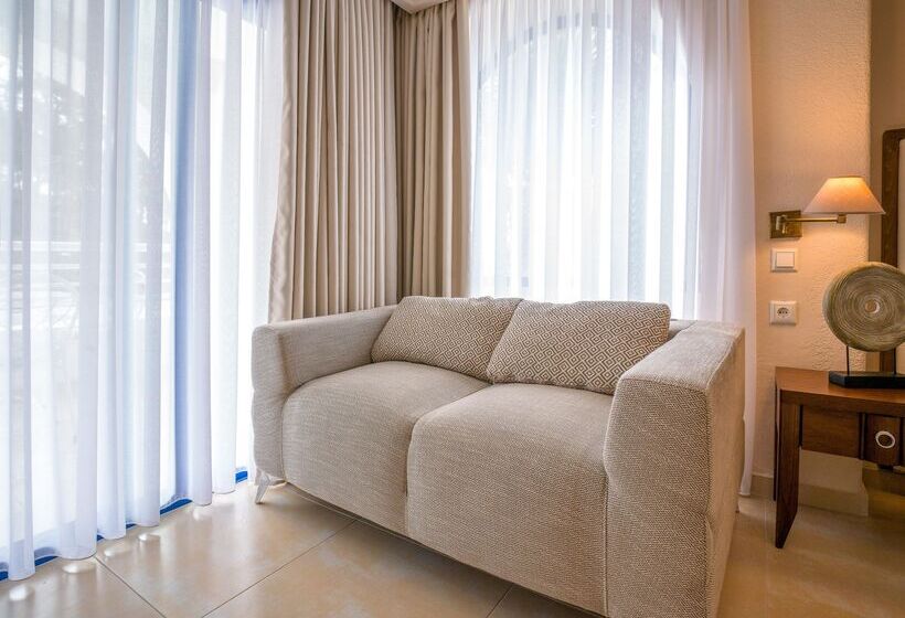 חדר משפחתי, Secret Paradise Hotel & Spa