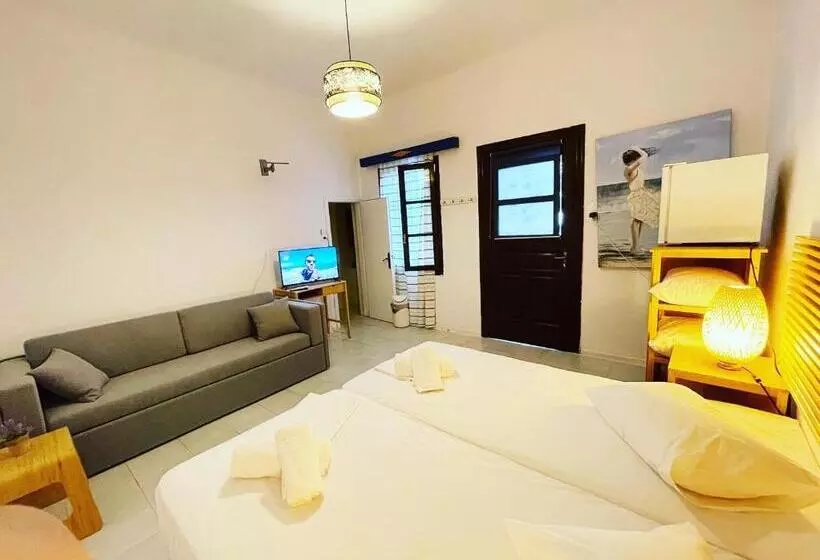 景色の見えるスタンダード４人部屋, Albatross Hotel