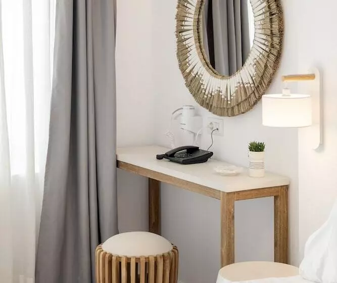 اتاق اکونومی, Galinos - Adults Only