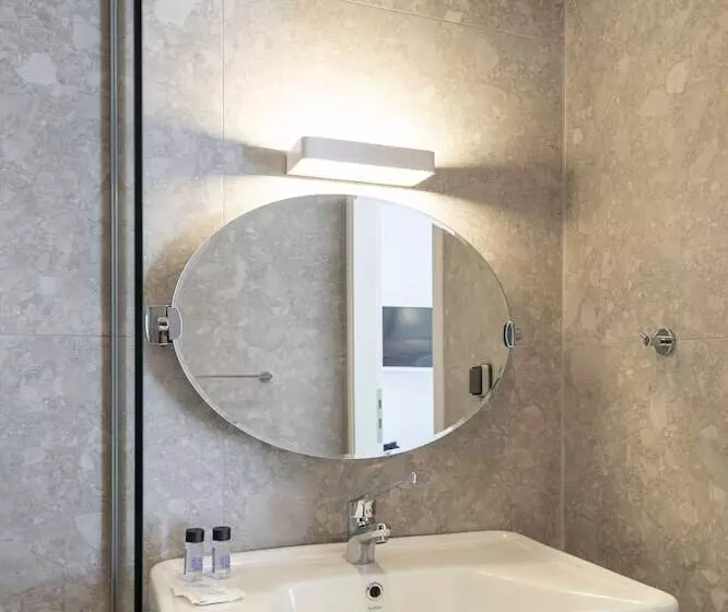 اتاق اکونومی, Galinos - Adults Only