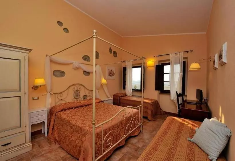 اتاق کلاسیک سه تخته, Agrihotel Il Palagetto
