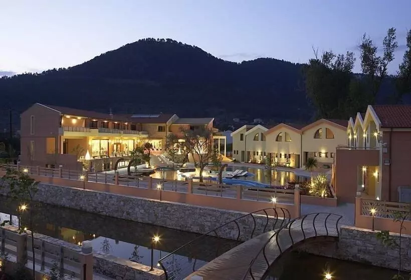 سوئیت جونیور با چشم‌انداز باغ, Alexandra Golden Boutique Hotel Adults Only