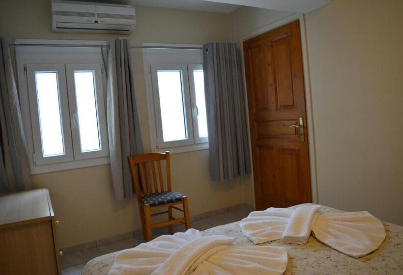 Apartamento 1 Quarto Rés-do-chão, Anemomilos Suites