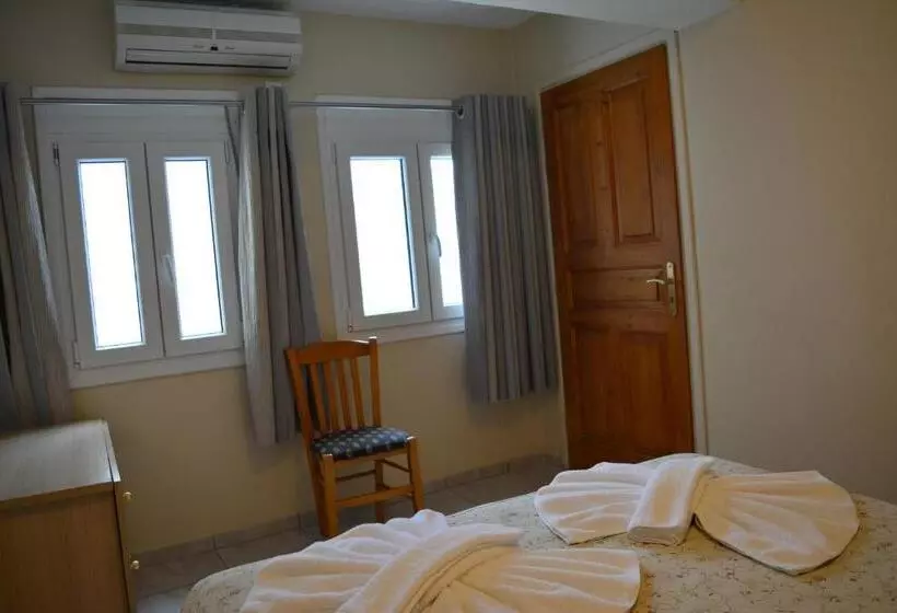 Huoneisto 1 Makuuhuone Pohjakerros, Anemomilos Suites