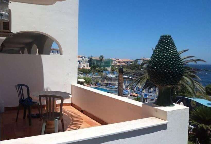 غرفة قياسية مطلّة علي البحر, Arathena Rocks