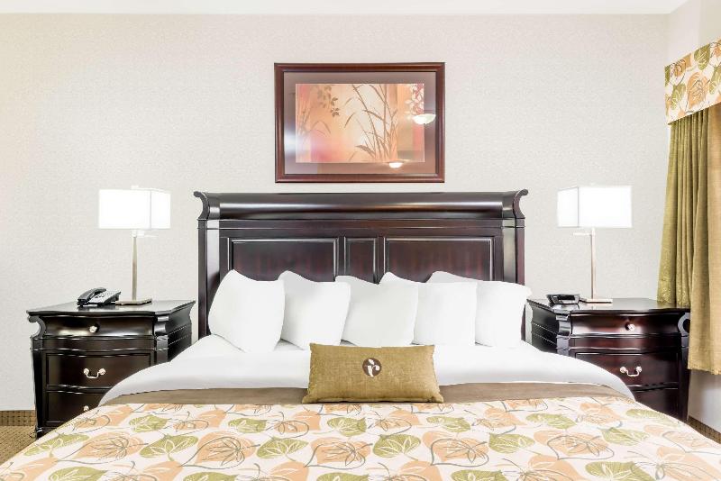 غرفة قياسية, Arathena Rocks